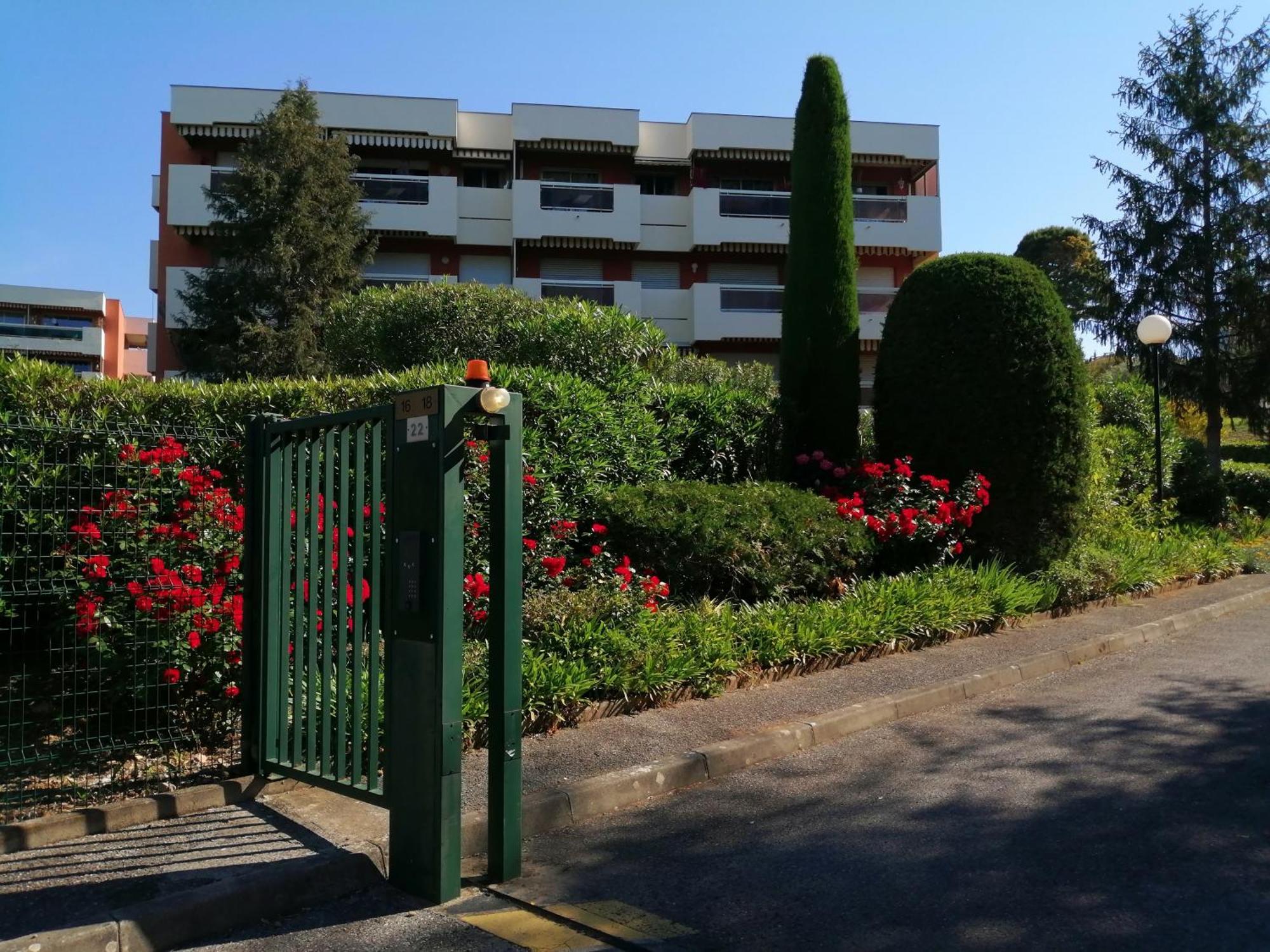 Studio - Juan Les Pins - Proximite Plages أنتيب المظهر الخارجي الصورة